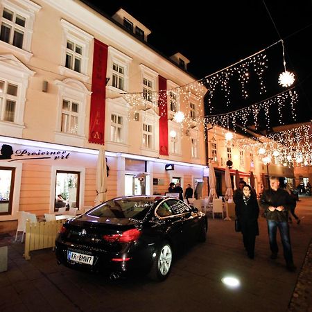 Hotel Actum Kranj Bagian luar foto