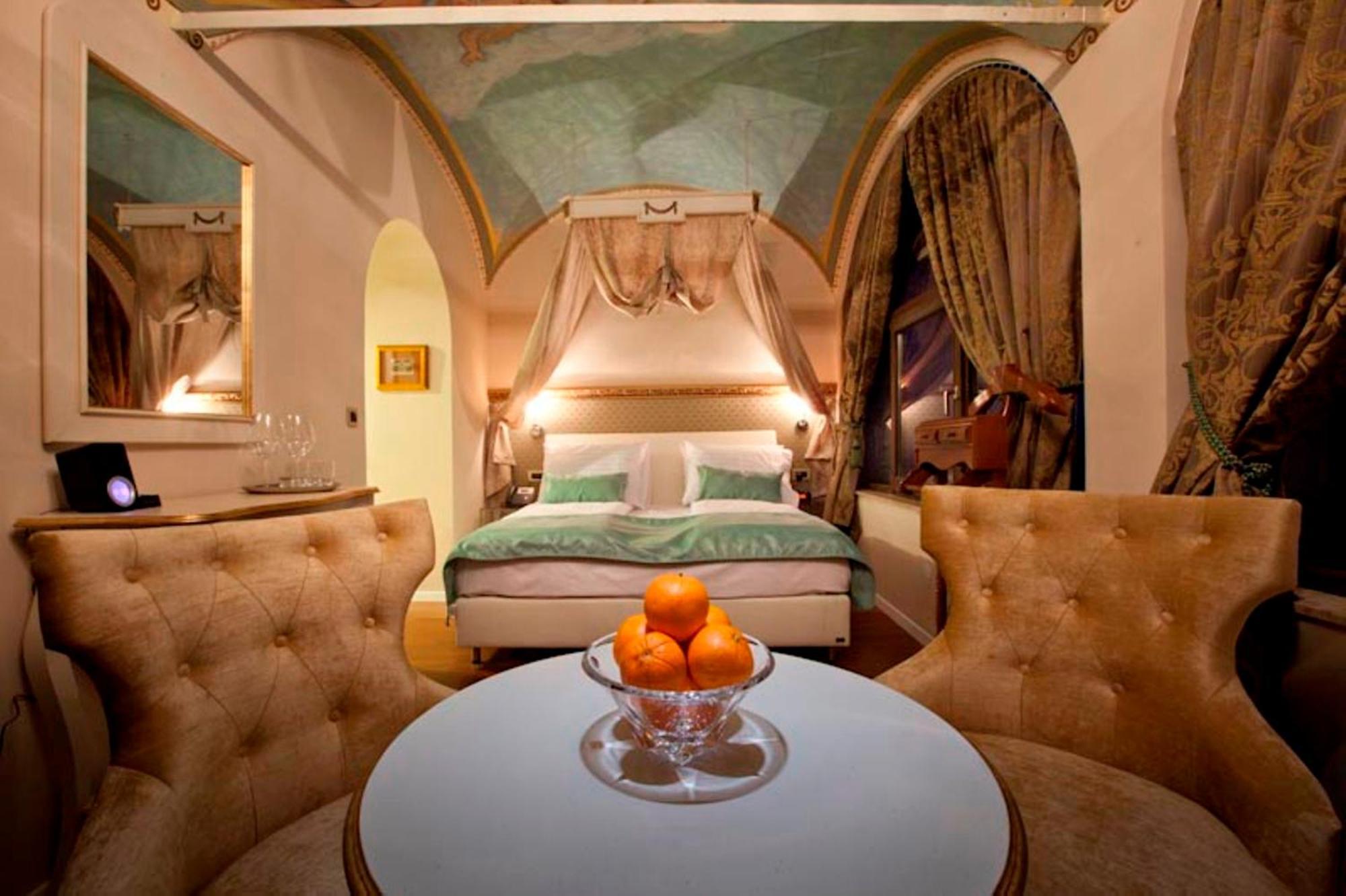 Hotel Actum Kranj Bagian luar foto